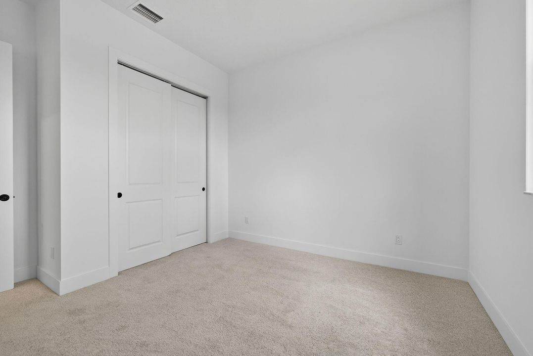 For Rent: $5,500 (5 beds, 4 baths, 3204 Square Feet)