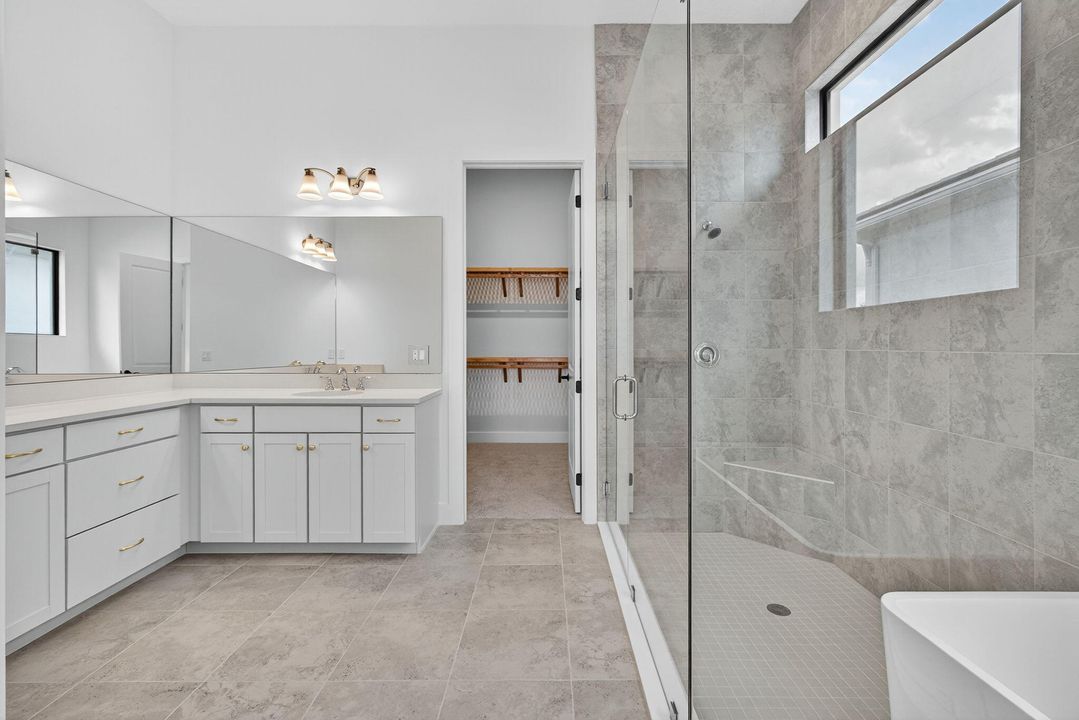 For Rent: $5,500 (5 beds, 4 baths, 3204 Square Feet)