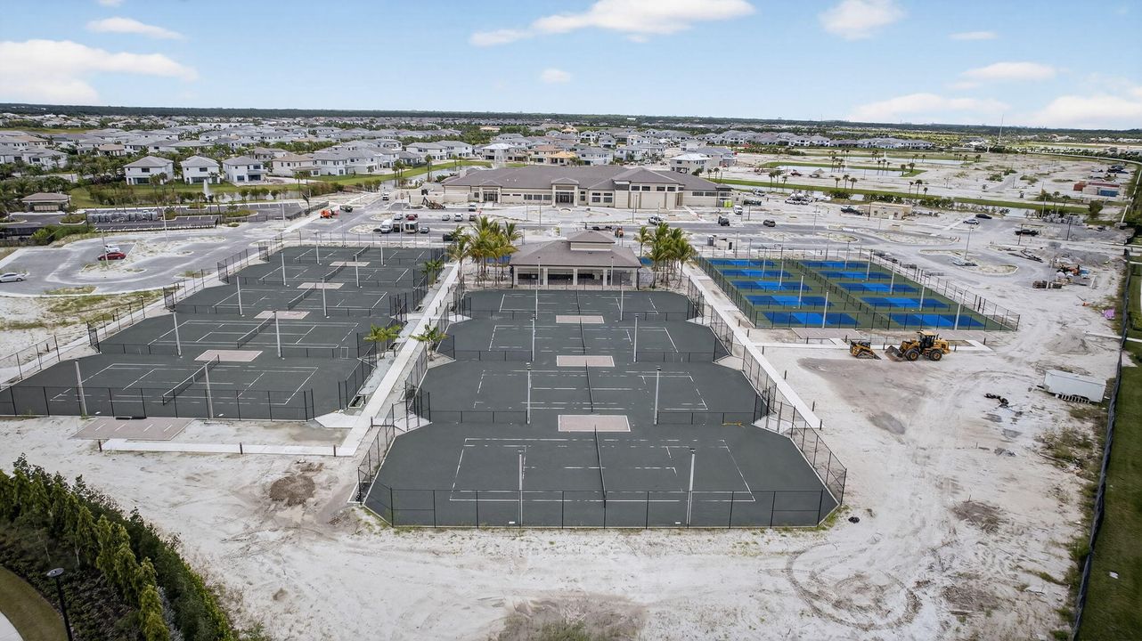 For Rent: $5,500 (5 beds, 4 baths, 3204 Square Feet)