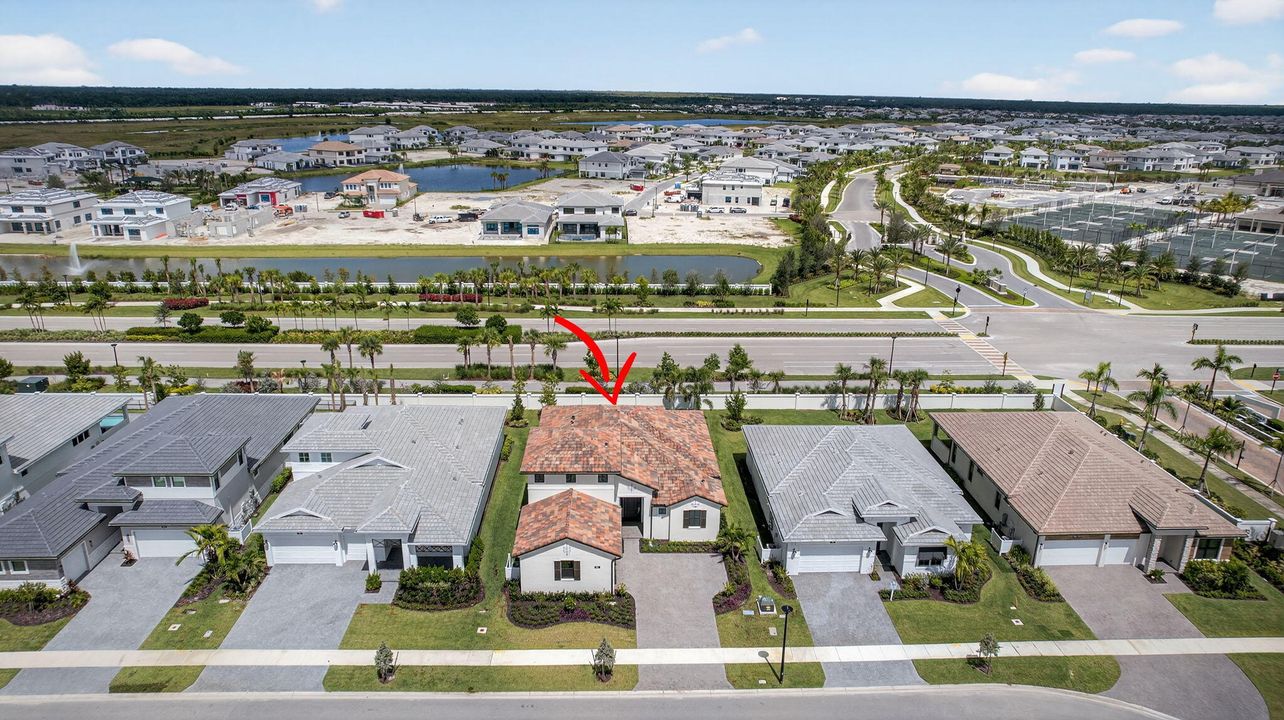 For Rent: $5,500 (5 beds, 4 baths, 3204 Square Feet)