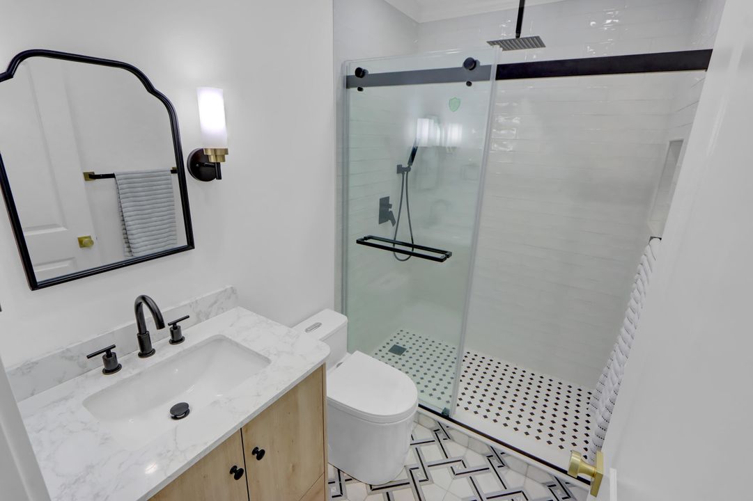 For Sale: $1,050,000 (3 beds, 2 baths, 2003 Square Feet)