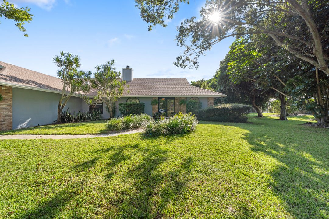 Под контрактом: $510,000 (3 спален, 2 ванн, 2044 Квадратных фут)