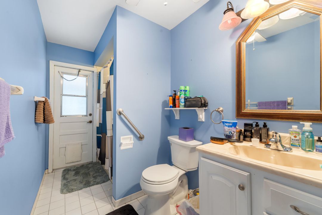 Под контрактом: $510,000 (3 спален, 2 ванн, 2044 Квадратных фут)