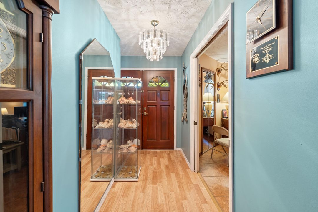 Под контрактом: $510,000 (3 спален, 2 ванн, 2044 Квадратных фут)