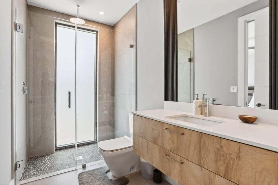 For Rent: $7,000 (3 beds, 3 baths, 2239 Square Feet)