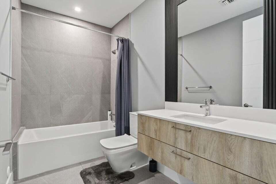 For Rent: $7,000 (3 beds, 3 baths, 2239 Square Feet)