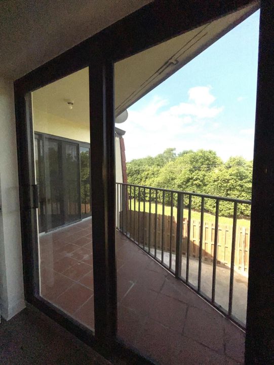 For Rent: $2,500 (2 beds, 2 baths, 1218 Square Feet)