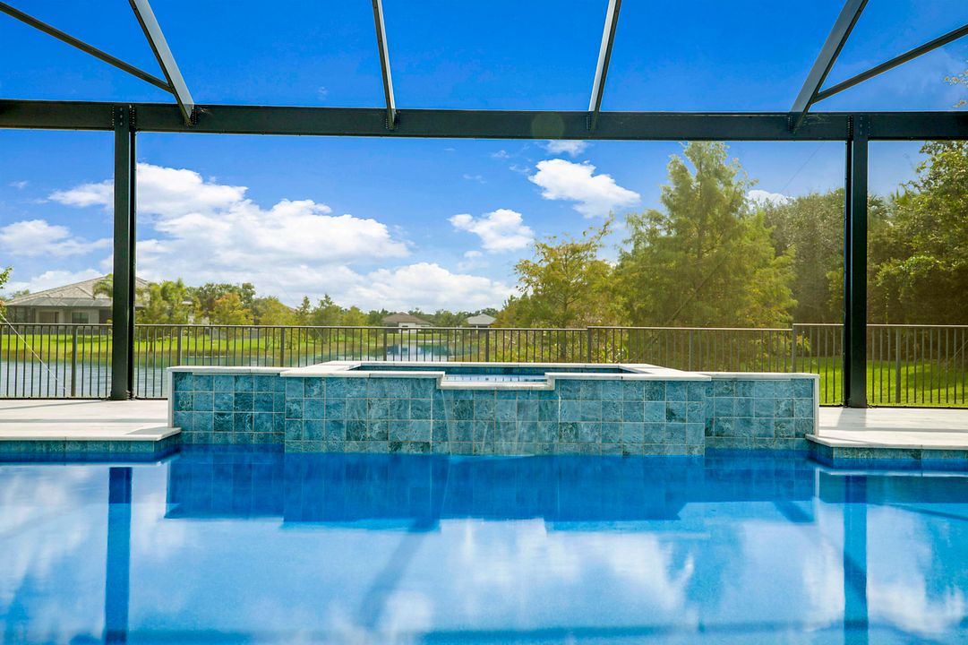 合同活跃: $6,000 (3 贝兹, 3 浴室, 2837 平方英尺)