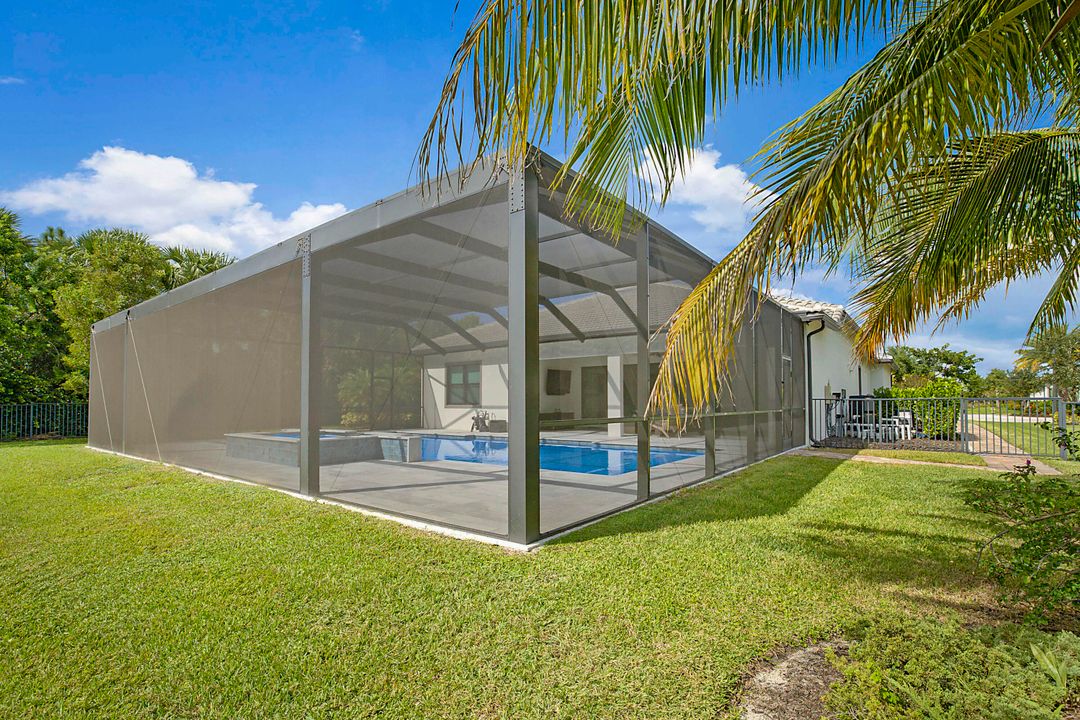 合同活跃: $6,000 (3 贝兹, 3 浴室, 2837 平方英尺)