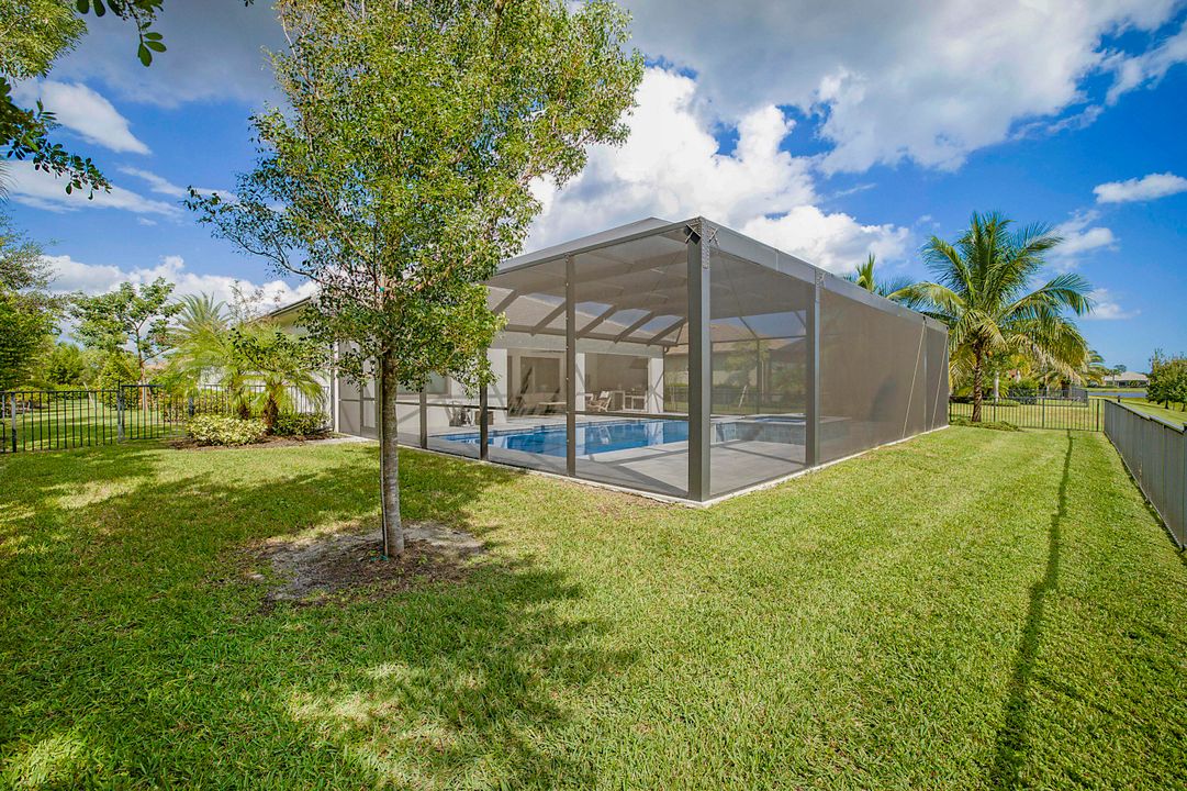 合同活跃: $6,000 (3 贝兹, 3 浴室, 2837 平方英尺)