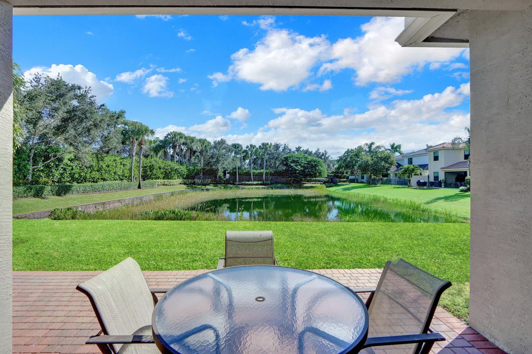 Active With Contract: $650,000 (3 beds, 2 baths, 1490 Square Feet)