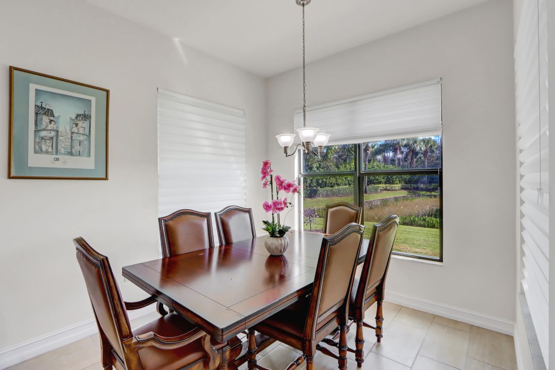 Active With Contract: $650,000 (3 beds, 2 baths, 1490 Square Feet)