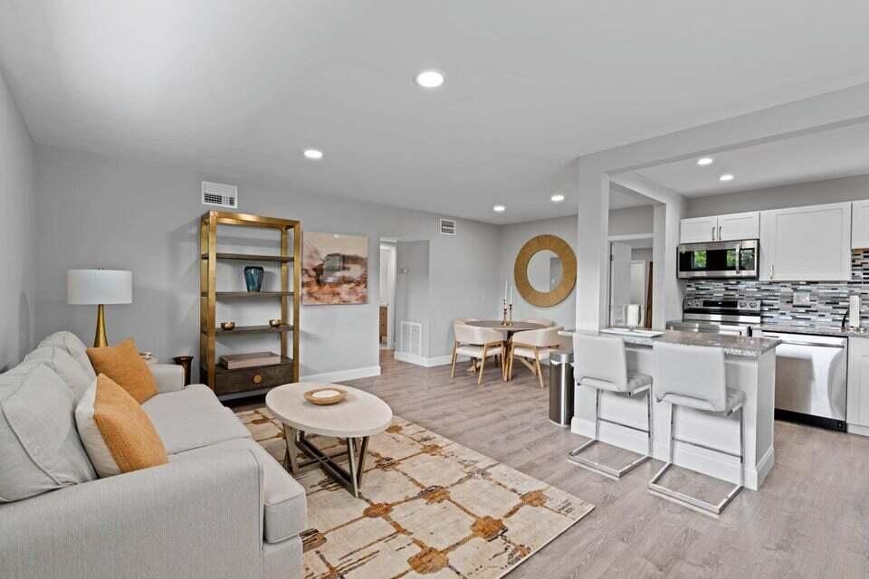 Recently Rented: $5,000 (3 beds, 2 baths, 2080 Square Feet)