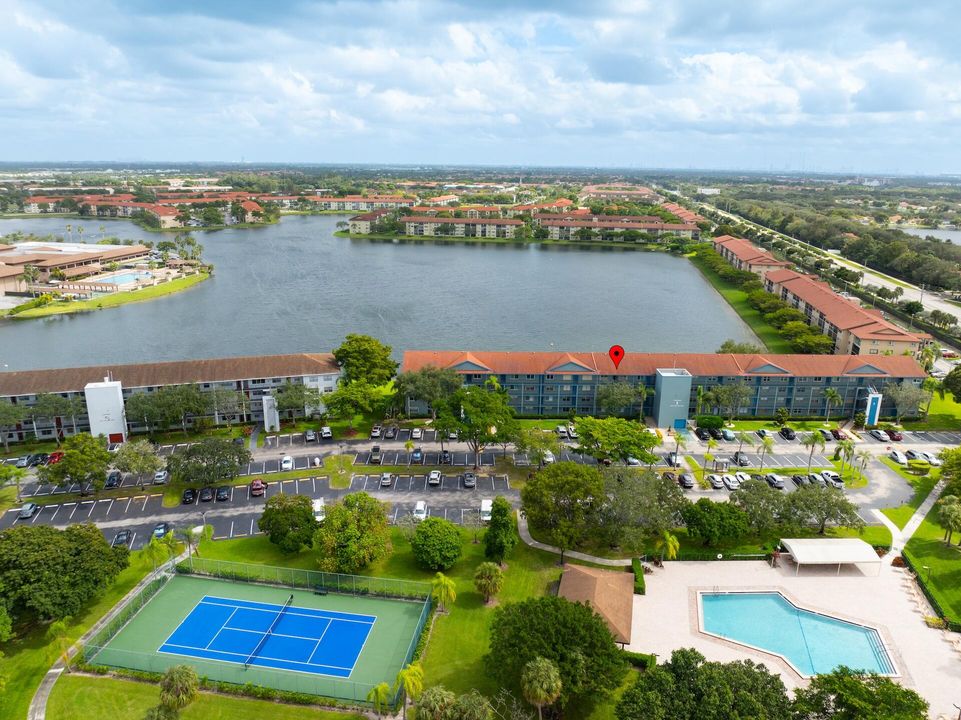 Activo con contrato: $199,900 (2 camas, 2 baños, 1192 Pies cuadrados)