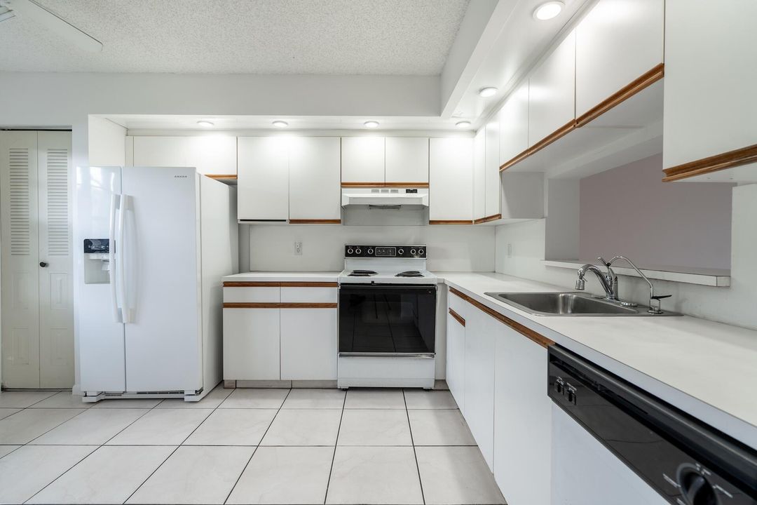 Activo con contrato: $199,900 (2 camas, 2 baños, 1192 Pies cuadrados)