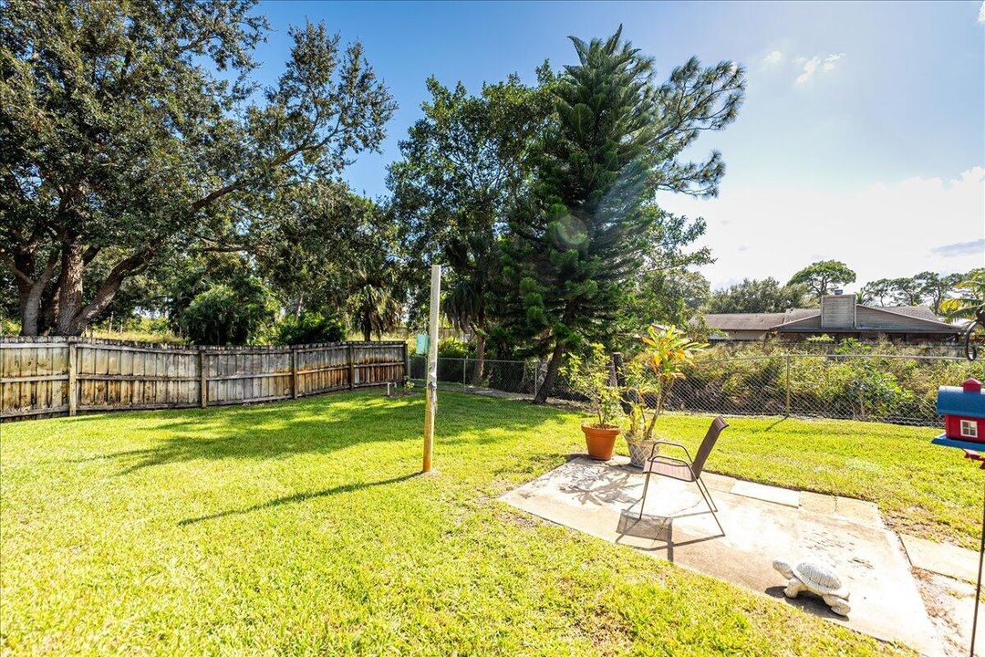 Activo con contrato: $389,900 (3 camas, 2 baños, 1760 Pies cuadrados)