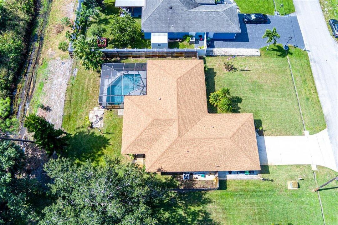 Activo con contrato: $389,900 (3 camas, 2 baños, 1760 Pies cuadrados)