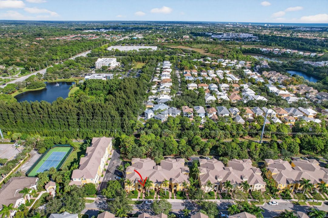 For Sale: $430,000 (2 beds, 2 baths, 1545 Square Feet)