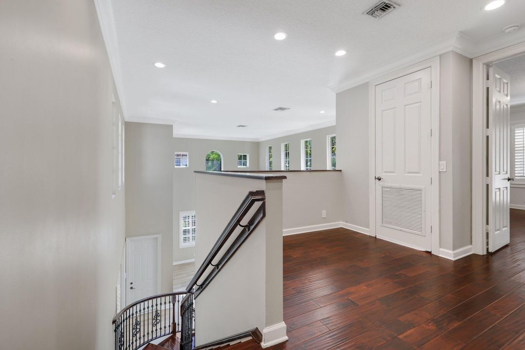 For Sale: $2,095,000 (4 beds, 3 baths, 2857 Square Feet)