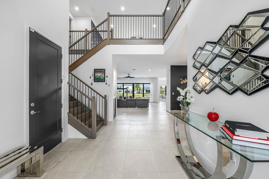 待售: $2,750,000 (5 贝兹, 5 浴室, 5330 平方英尺)