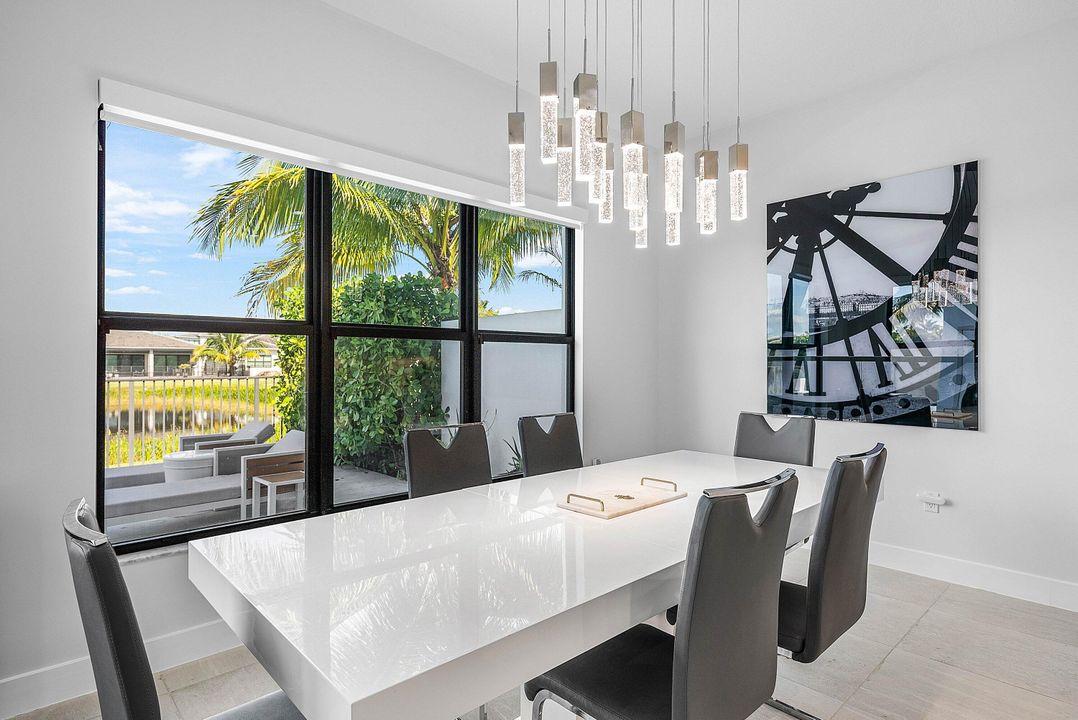 待售: $2,750,000 (5 贝兹, 5 浴室, 5330 平方英尺)