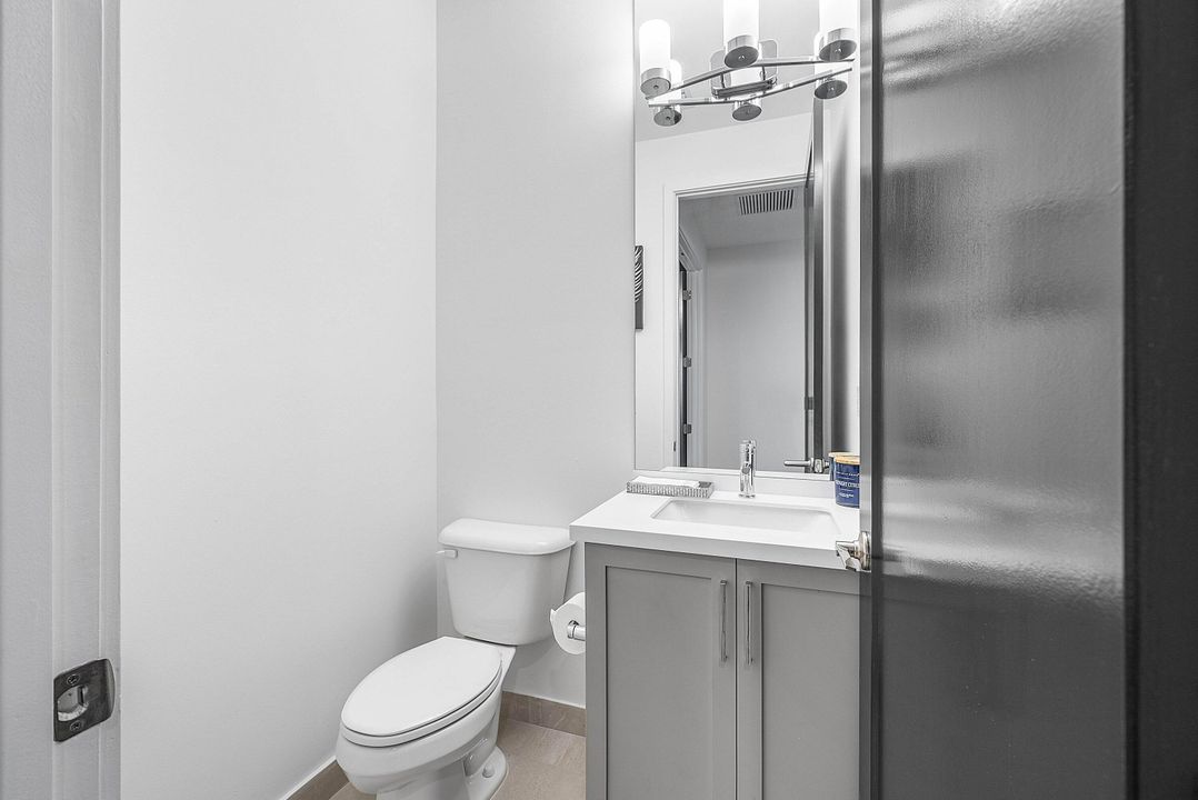 待售: $2,750,000 (5 贝兹, 5 浴室, 5330 平方英尺)