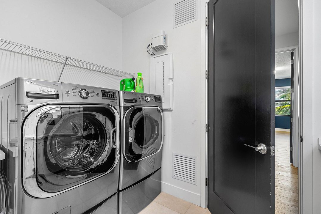 待售: $2,750,000 (5 贝兹, 5 浴室, 5330 平方英尺)