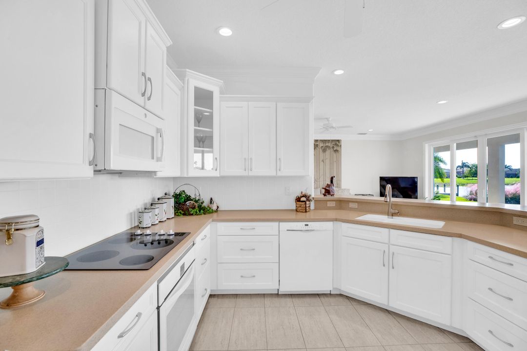 待售: $665,000 (3 贝兹, 2 浴室, 2195 平方英尺)