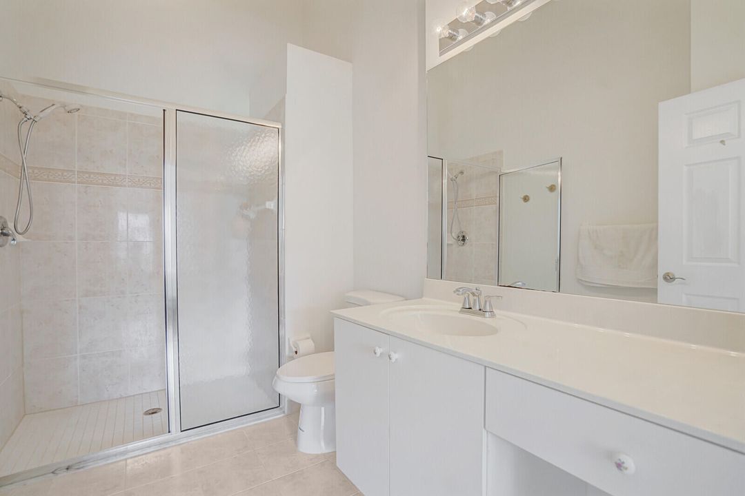 出租: $3,200 (2 贝兹, 2 浴室, 1286 平方英尺)