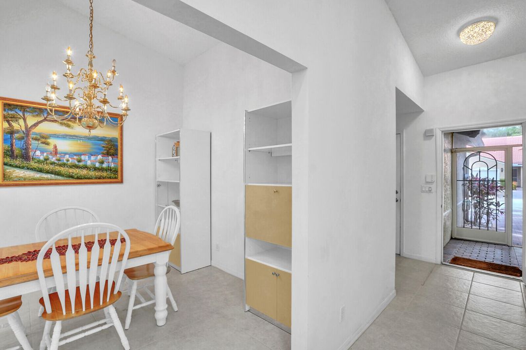 出租: $3,200 (2 贝兹, 2 浴室, 1286 平方英尺)