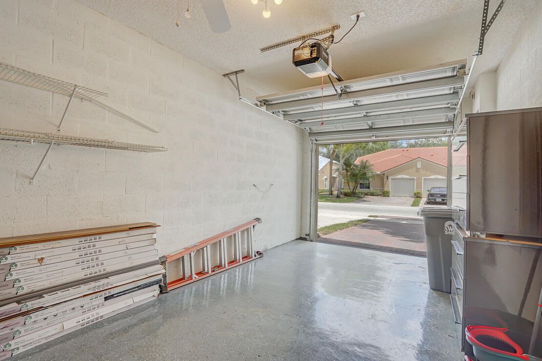 出租: $3,200 (2 贝兹, 2 浴室, 1286 平方英尺)