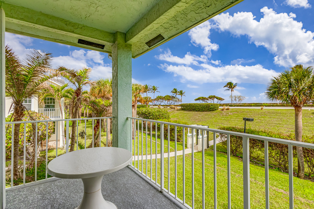 For Sale: $1,200,000 (3 beds, 3 baths, 1897 Square Feet)