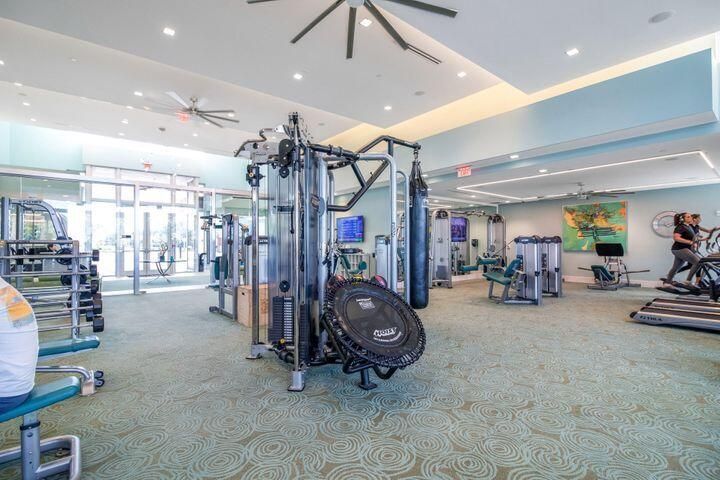 Activo con contrato: $2,300 (1 camas, 1 baños, 774 Pies cuadrados)