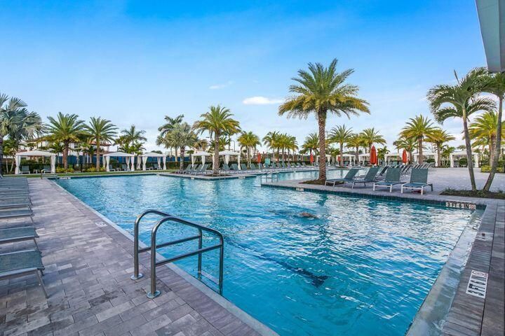 Activo con contrato: $2,300 (1 camas, 1 baños, 774 Pies cuadrados)