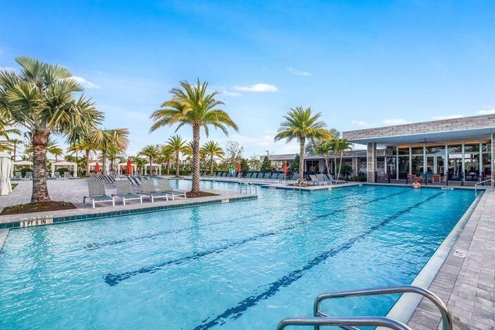 Activo con contrato: $2,300 (1 camas, 1 baños, 774 Pies cuadrados)