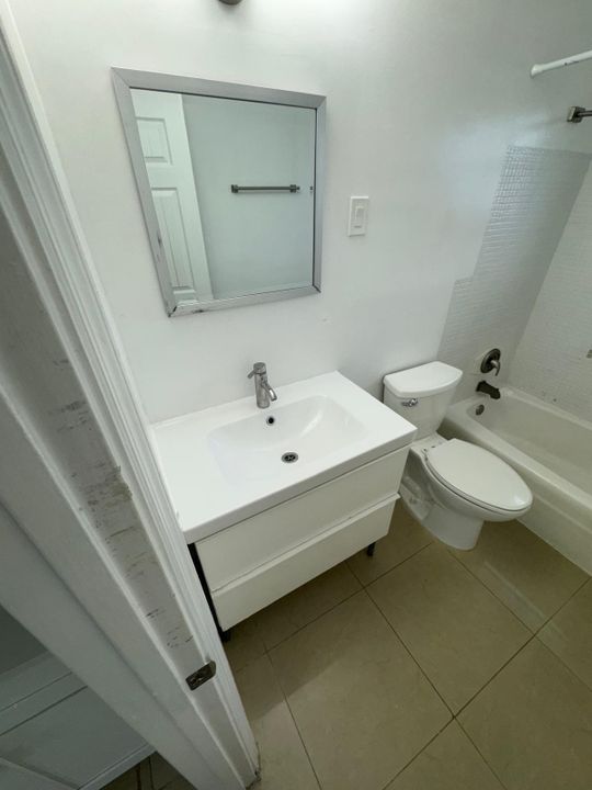 В аренду: $1,450 (0 спален, 1 ванн, 500 Квадратных фут)