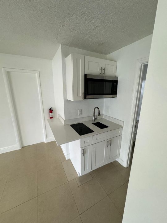 В аренду: $1,450 (0 спален, 1 ванн, 500 Квадратных фут)