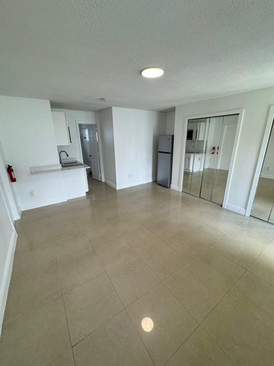 В аренду: $1,450 (0 спален, 1 ванн, 500 Квадратных фут)