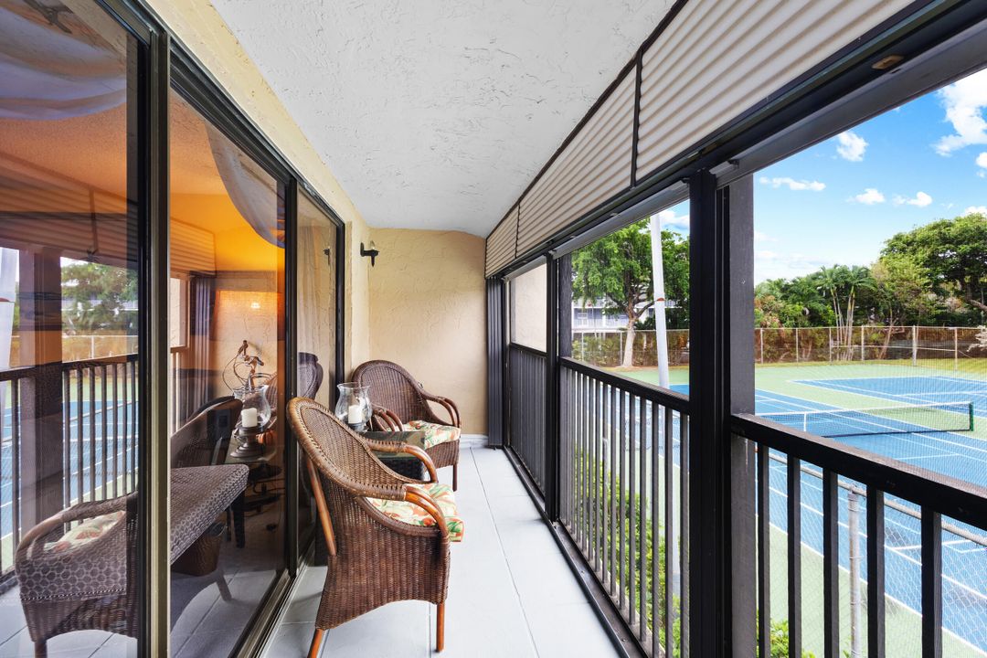 For Sale: $250,000 (2 beds, 2 baths, 1150 Square Feet)