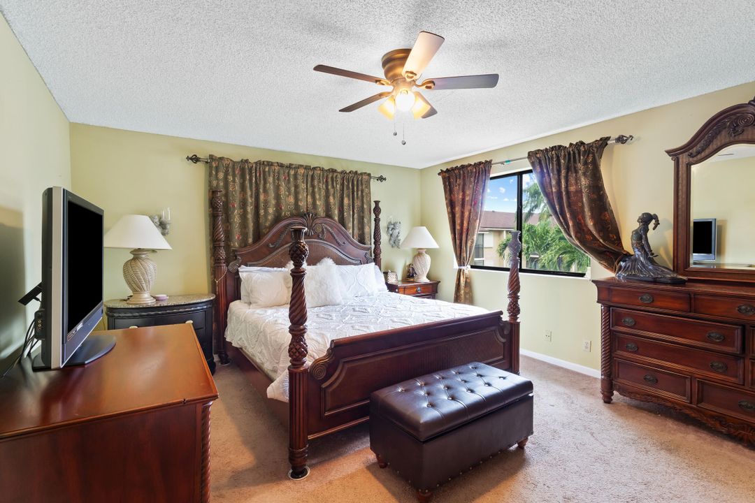 For Sale: $250,000 (2 beds, 2 baths, 1150 Square Feet)