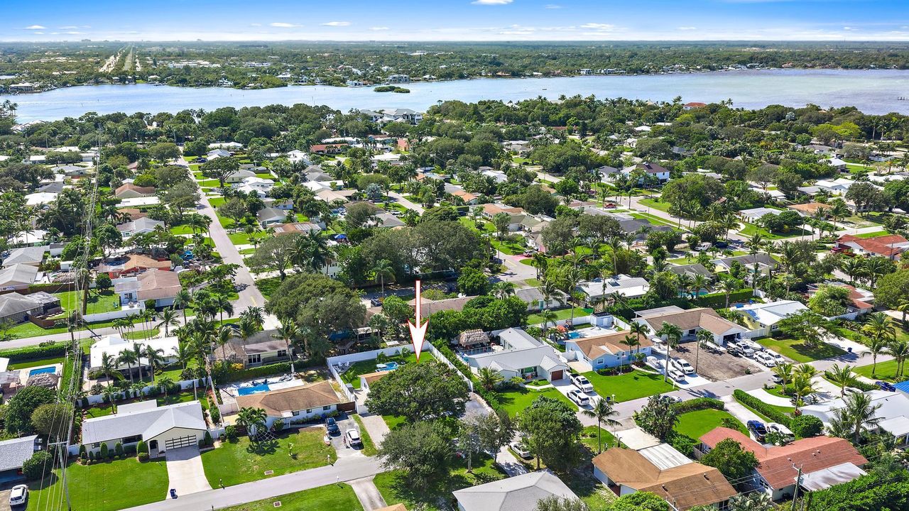 For Rent: $11,500 (3 beds, 2 baths, 1564 Square Feet)