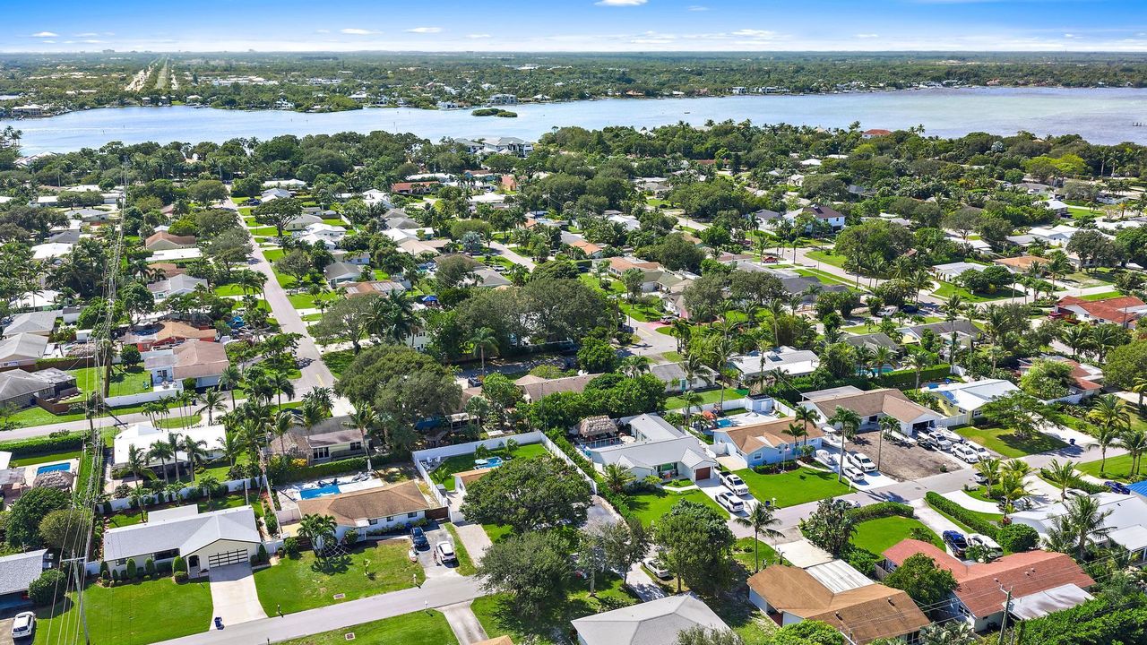 For Rent: $11,500 (3 beds, 2 baths, 1564 Square Feet)