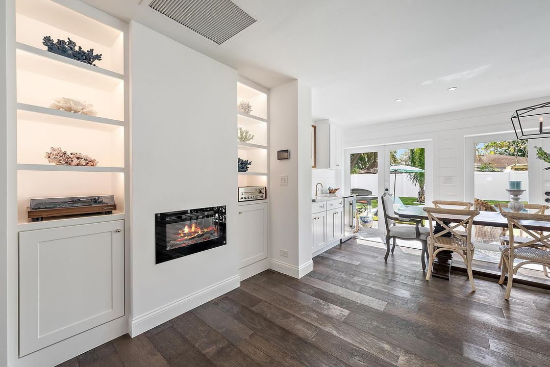 For Rent: $11,500 (3 beds, 2 baths, 1564 Square Feet)