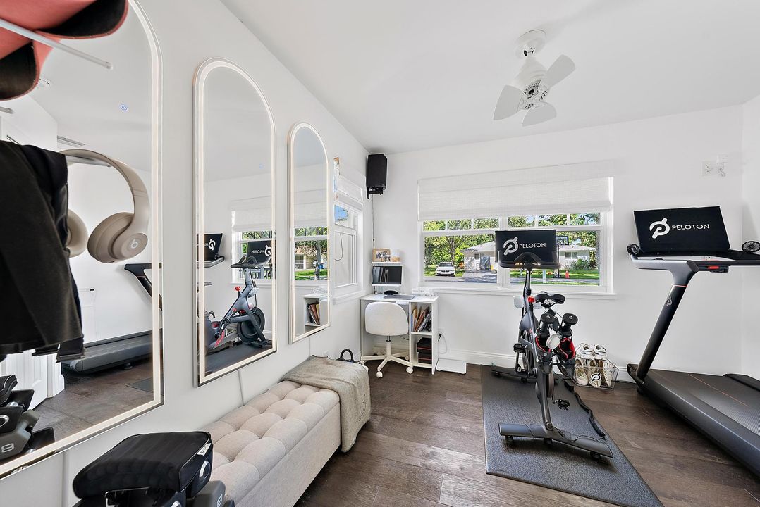 For Rent: $11,500 (3 beds, 2 baths, 1564 Square Feet)