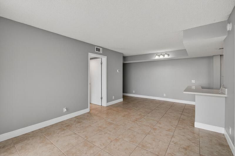 For Rent: $1,795 (2 beds, 2 baths, 728 Square Feet)