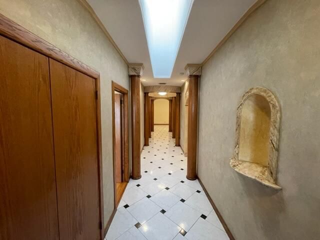 Active With Contract: $3,299 (4 beds, 2 baths, 2537 Square Feet)