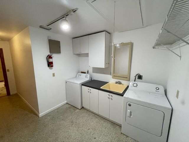 Active With Contract: $3,299 (4 beds, 2 baths, 2537 Square Feet)