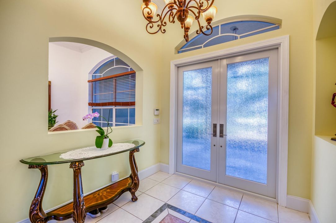 For Sale: $890,000 (6 beds, 4 baths, 3347 Square Feet)