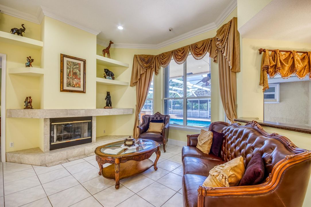 For Sale: $890,000 (6 beds, 4 baths, 3347 Square Feet)