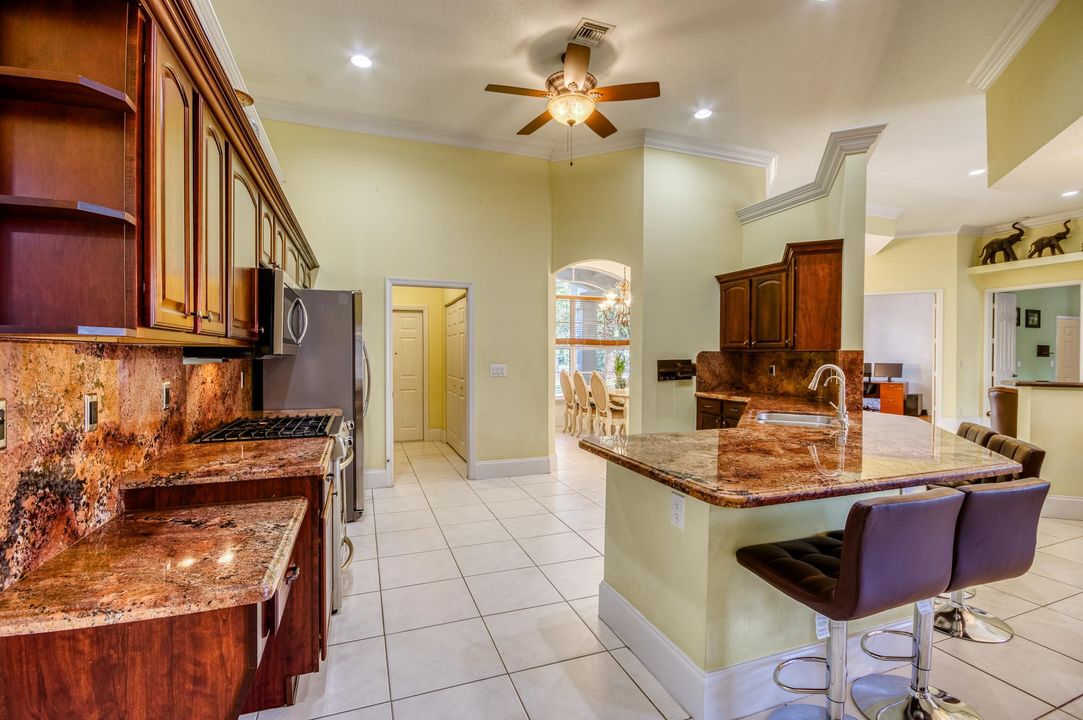 For Sale: $890,000 (6 beds, 4 baths, 3347 Square Feet)